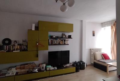 Nicolae Grigorescu, Garsoniera mobilata și utilată - 1