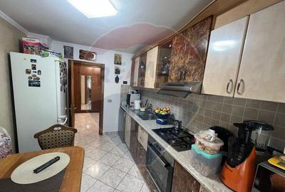 Apartament 3 camere zona Doi Stejari - 2