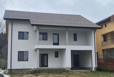 Casă cu 5 camere în Bârsești - 10