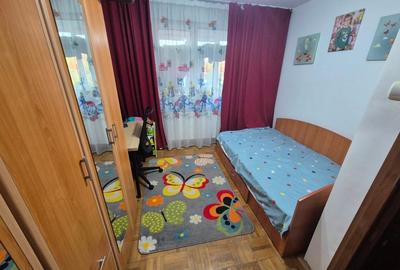 Apartament cu 3 camere semidecomandat, mobilat în 1 Mai - 4