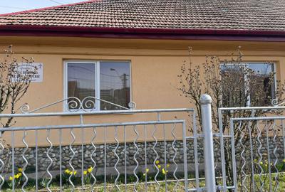 Casă cu 3 camere cu Teren 152 Mp în Central - 1