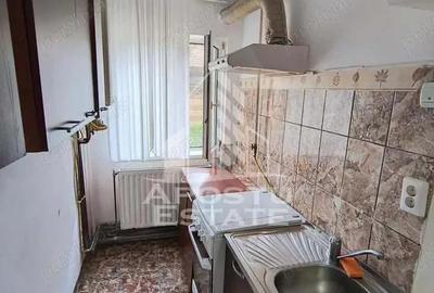 Apartament cu 2 camere semidecomandat în Complex Studențesc - 4