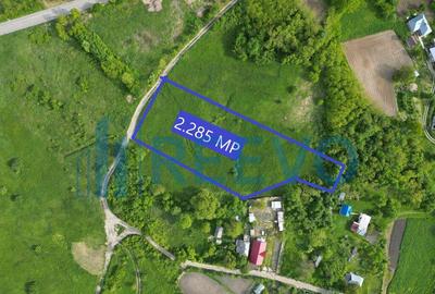 Teren de 2285 mp, în Racova