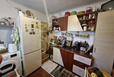 Casa batraneasca cu 3 camere in spatele stadionului Olimpia din Vitan - 11