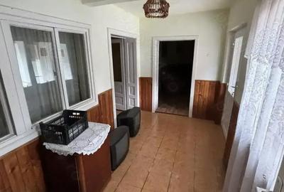 Casă cu 4 camere cu Teren 2700 Mp în Pianu - 1