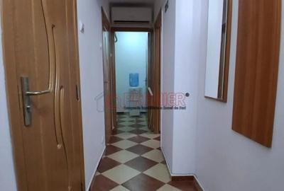 Garsonieră decomandată în Cantemir