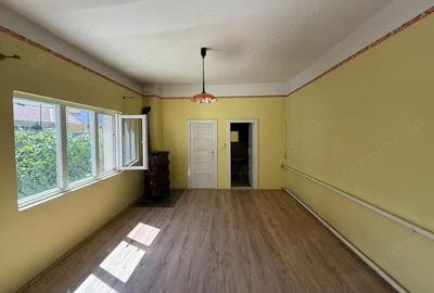 Casă cu 3 camere cu Teren 1010 Mp în Salonta - 1