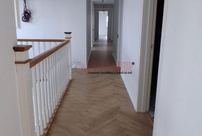 Apartament cu 9 camere în Văcăresti - 14