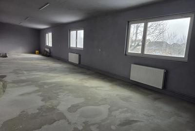 Spațiu comercial, de 250 mp, în Central - 3