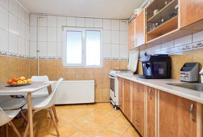 Apartament cu 3 camere decomandat, mobilat în Moinești - 15