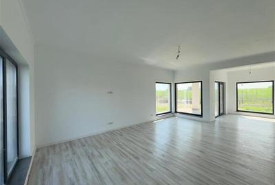 Casă individuală cu 4 camere cu Canalizare în Miroslava - 8