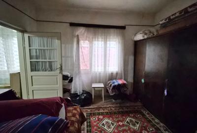 Inel II -Coiciu -scoala generala 39 -casa chirpic 77 mp +teren 236 mp - 13