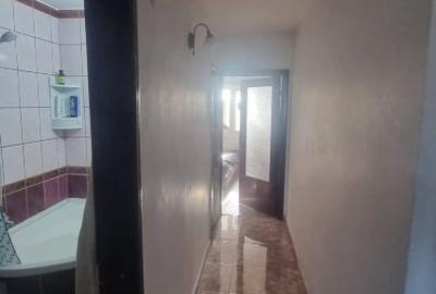 Apartament cu 4 camere decomandat în Bd. Independenței - 9