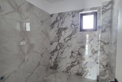 Casă cu 4 camere cu Teren 300 Mp în Central