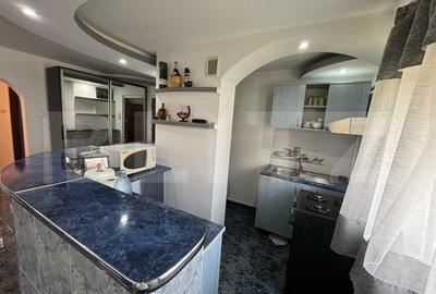 Apartament de vanzare cu 3 camere, 77 mp, zona Micro3 - 4