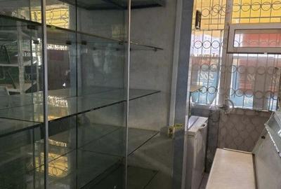 Spațiu comercial, de 38 mp, în Km 4 - 1