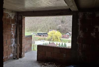 Casă individuală cu 5 camere cu Canalizare în Vest - 7