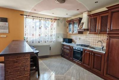 Casă individuală cu 5 camere cu Teren 500 Mp în Hărman - 2