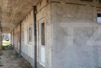 Casă cu 18 camere cu Teren 619 Mp în Central - 2