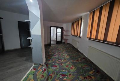 Apartament cu 4 camere decomandat în Exterior Vest - 3