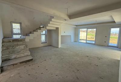 Casă individuală cu 5 camere cu Canalizare în Bucium - 4