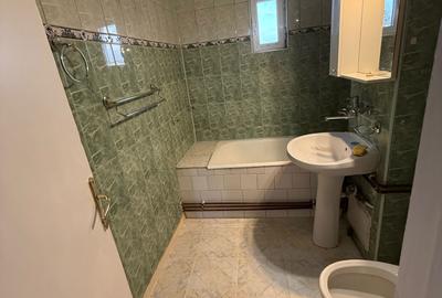 Apartament cu 2 camere decomandat în Malu Roșu - 1