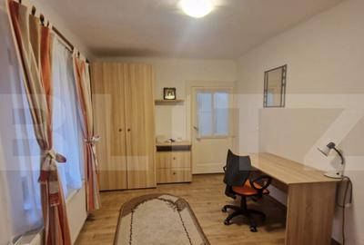 Casa in Centru Istoric, pod, pivnita, mobilata, 40 mp - 11