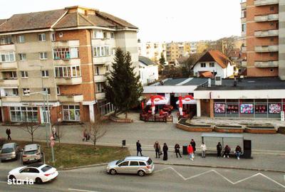 Apartament cu 4 camere decomandat în Central - 1