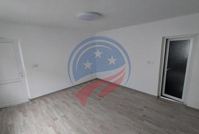 Casa cu 3 camere in zona Centrala - 1