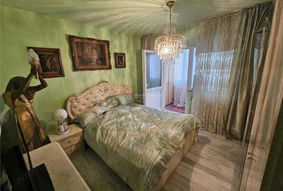 Resita, 3 Cam. Dec., Micro 4 - 10