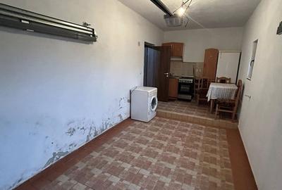 Casă cu 4 camere cu Teren 1090 Mp în Central - 17