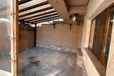 Apartament cu 2 camere decomandat în Casa de Cultură - 15