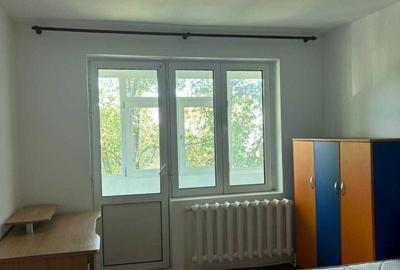 Apartament cu 3 camere semidecomandat în Central - 7