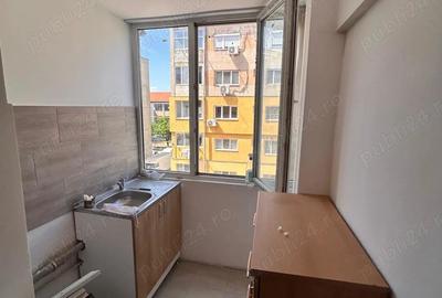 Garsonieră decomandată în Central - 1