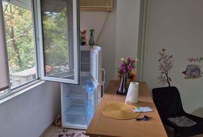 Costin Georgian | vis a vis de metrou | Open Space modern in bloc anvelopat - 3