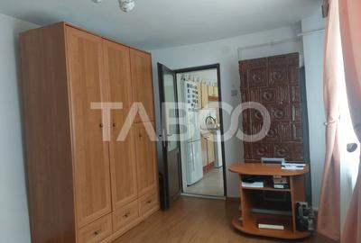 Casa in zona centrala 5 camere 2 bucatarii 3 bai curte comuna Cisnadie - 17