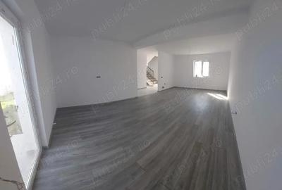 Casă cu 4 camere cu Teren 220 Mp în Vârteju - 8