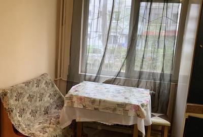 Apartament cu 2 camere nedecomandat în Tătărași