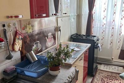 Apartament cu 4 camere decomandat în Micro 20 - 4