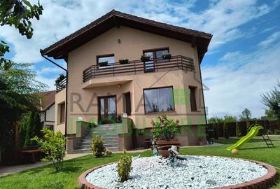 Casă cu 4 camere cu Teren 808 Mp în Stupini - 3