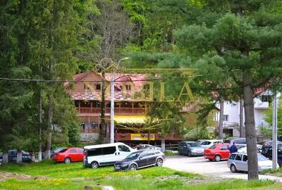 Spațiu comercial, de 700 mp, în Central - 9