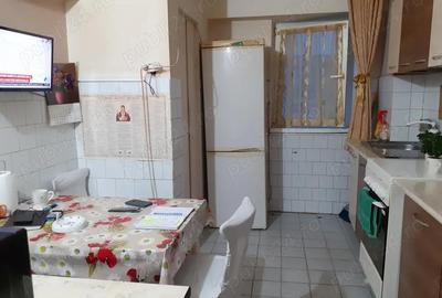 Apartament 3 camere cf.1 dec. etajul 8 cu pod, Cal. Calarasilor - Calarasi 4 - 6