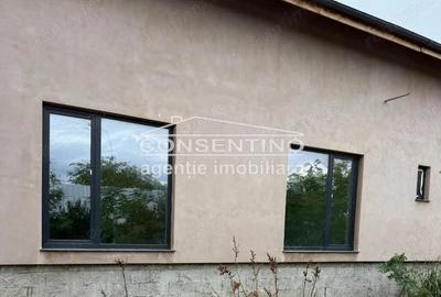 Se vinde imobil la 15 km de oras , in sat Bentu - 9