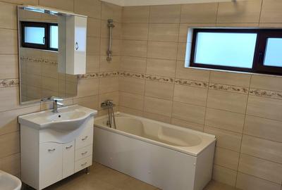 Casă cu 4 camere cu Teren 440 Mp în Săftica - 4