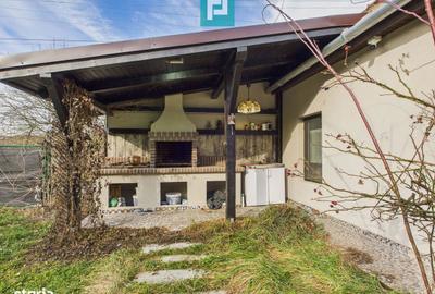 Casă cu 3 camere cu Teren 1260 Mp în Hășmaș - 2