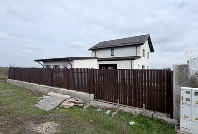 Casă individuală cu 5 camere cu Teren 492 Mp în Exterior Sud - 28