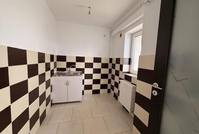 Spațiu comercial, de 40 mp, în Calea Moinești