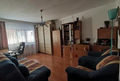 Apartament cu 2 camere decomandat în E3 - 2