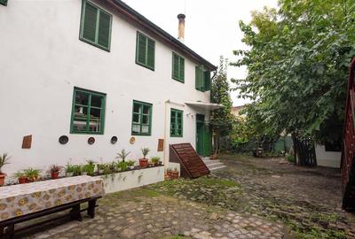 Hotel/Pensiune, de 554 mp, în Cetății - 23