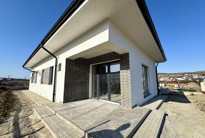 Casă individuală cu 4 camere cu Canalizare în Chinteni - 2
